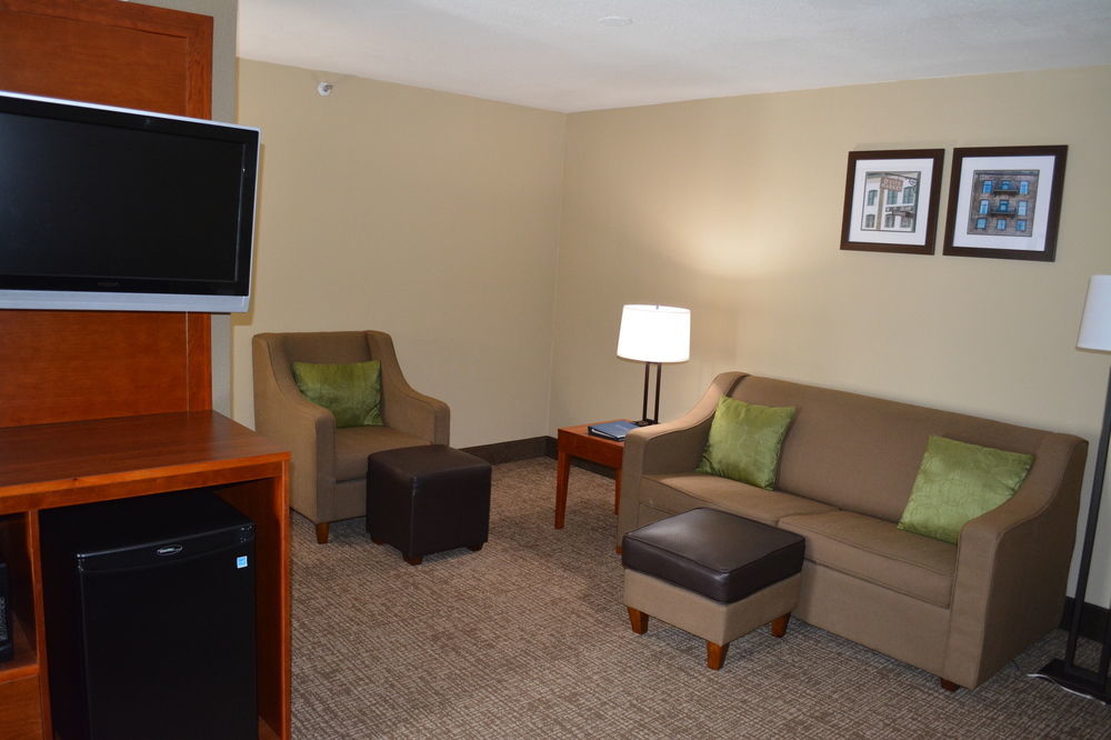 Comfort Inn Savannah Exterior photo
